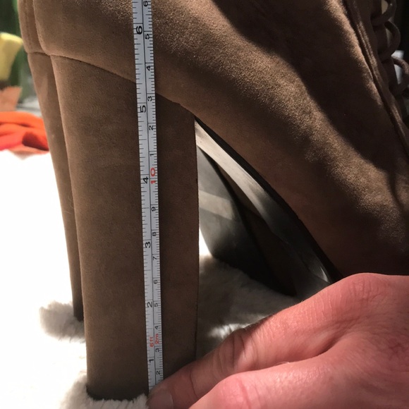 Modesta tomo size 11 - Picture 5 of 5